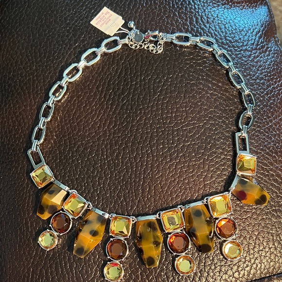 Lia Sophia Jewelry - 3/$18 Lia Sophia Chic Tortoiseshell and Silver Necklace Lot 2075